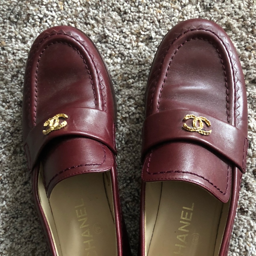 Chanel women’s loafers flats mules in burgundy re